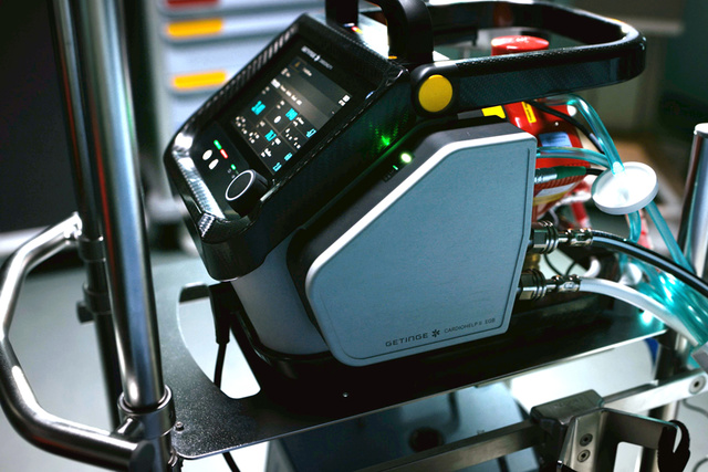 Getinge Cardiohelp II system with optional Electronic Gas Blender