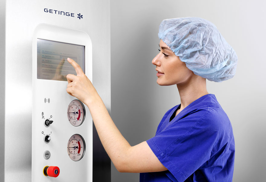 Sterilizer GSS610H and nurse