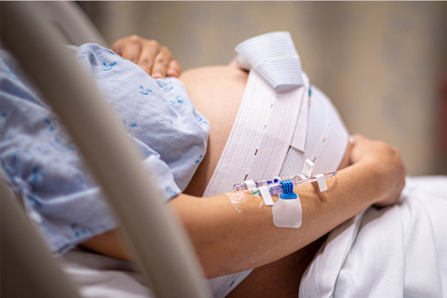Pregnant women's belly